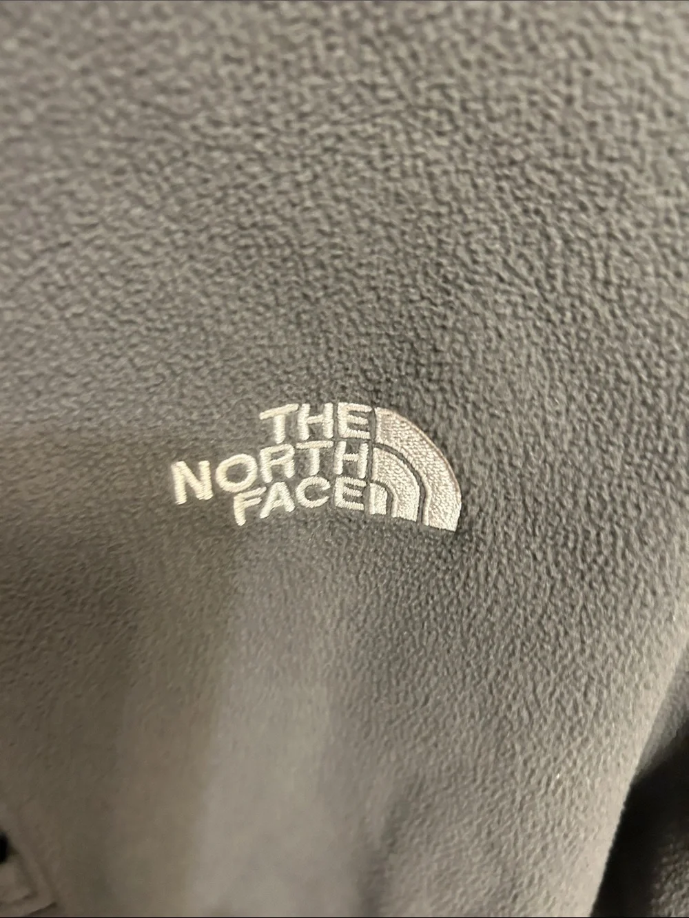 The North Face Men’s Charcoal Gray Half-Zip Fleece Pullover